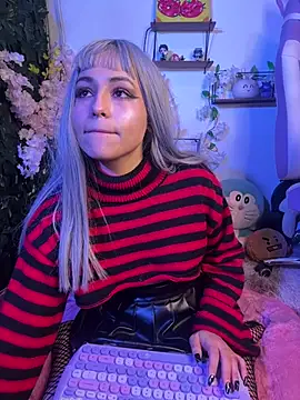 Eymmy_24's Live XXX Chat