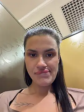 MiraReach Chat XXX live