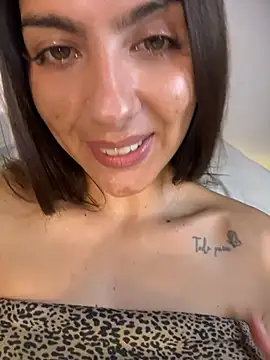 chicachocolate01's Live XXX Chat