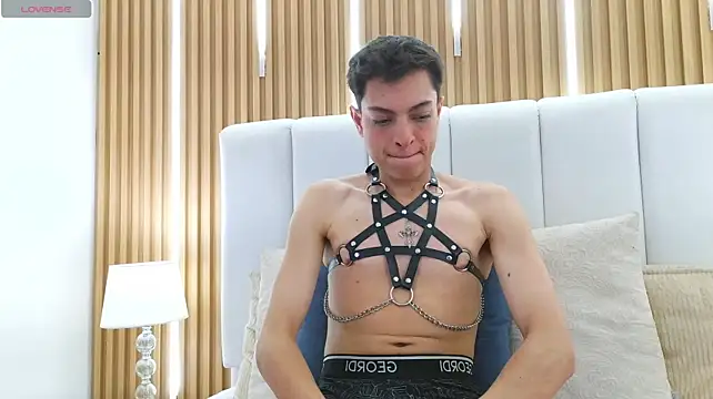 Hell_Boy_06 Live XXX-chat