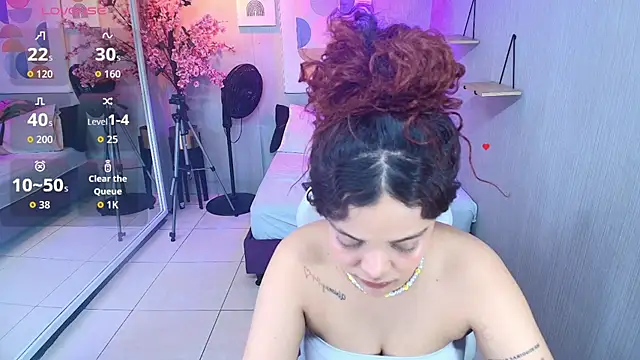 Maggy_t18's Live XXX Chat