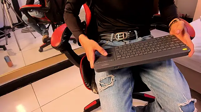 LeoDrake_ Live XXX Chat
