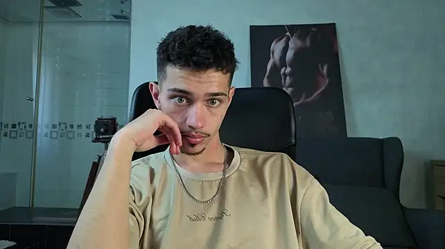 XXX chat uživo modela KaydenDrew