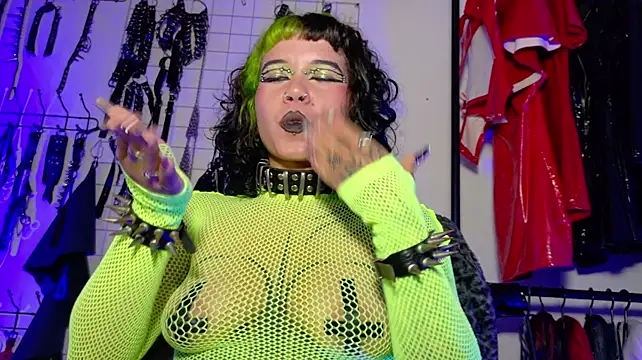 irregular_fetish_ Adlı Modelin Canlı XXX Sohbeti