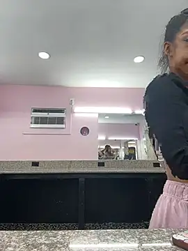 roxxylovesyou élő XXX-chatje