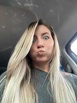 XXX chat uživo modela Crazy-Rosa