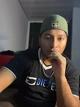 Danny_black11 Show in webcam