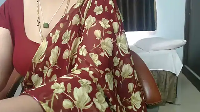 Chat XXX en directo de sunitha-3