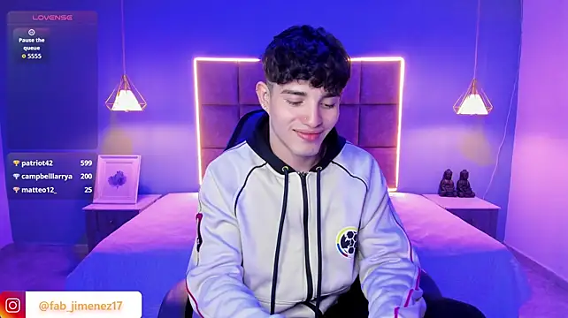 Živý XXX chat AlejooTwink