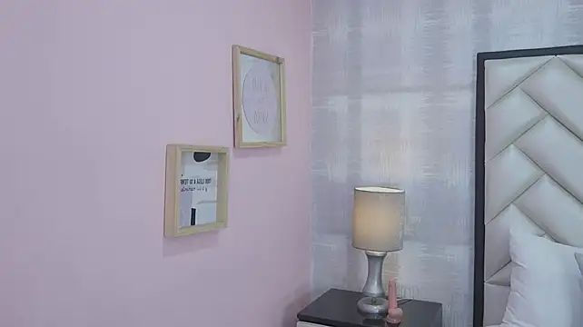 VioletSweetts Chat XXX in diretta