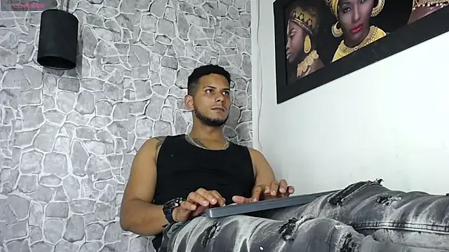 Chris_Dick23 Live XXX-Chat