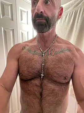 צ'אט XXX בשידור חי של DaddySnowXX