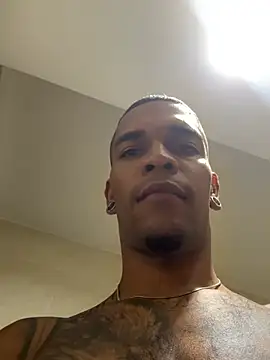 blackboy-strong's Live XXX Chat