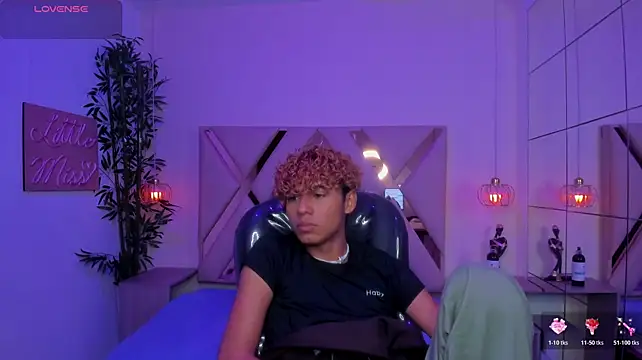 XXX chat uživo modela Anyelo_Twink