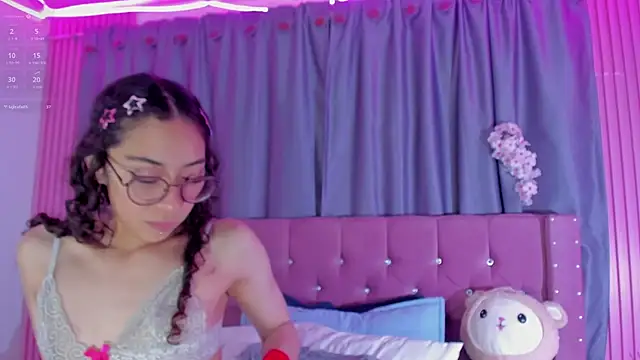 Sarah_Moon1 Adlı Modelin Canlı XXX Sohbeti