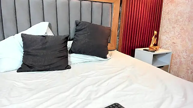 Chat +18 de Miiahbunny_ ao vivo