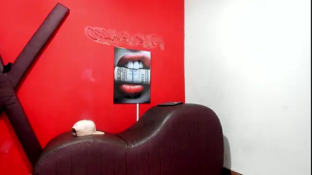 PRETTY_FEM Adlı Modelin Canlı XXX Sohbeti