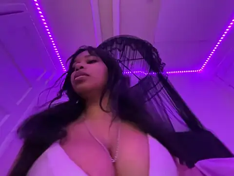 venusfairys Adlı Modelin Canlı XXX Sohbeti