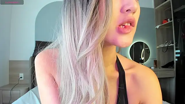 _the_wonderful_fun Show in webcam