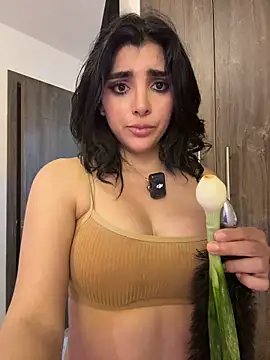 MartinaSooler XXX чат на живо