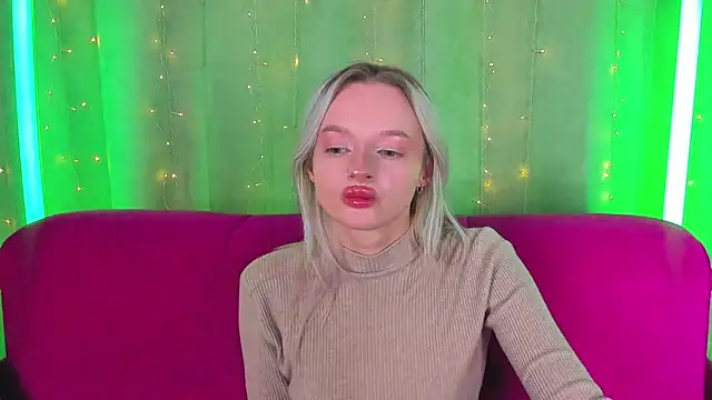 AlessaKiss Adlı Modelin Canlı XXX Sohbeti
