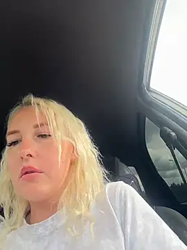 XXX chat uživo modela MerlinDave