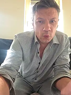 tomek84 Live XXX Chat