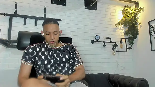 B_Wild 라이브 XXX 채팅