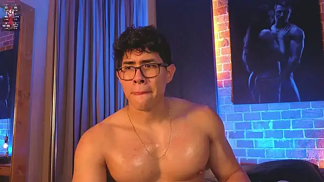 GrayAndrews live XXX chat