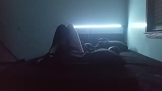 צ'אט XXX בשידור חי של stoner_420