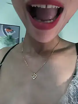 Pu688 লাইভ XXX চ্যাট