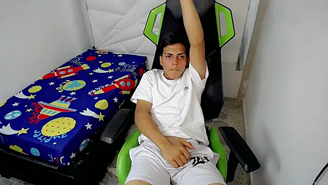 Онлайн чат XXX RyanFlirty