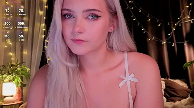 ShyniAlice XXX чат на живо