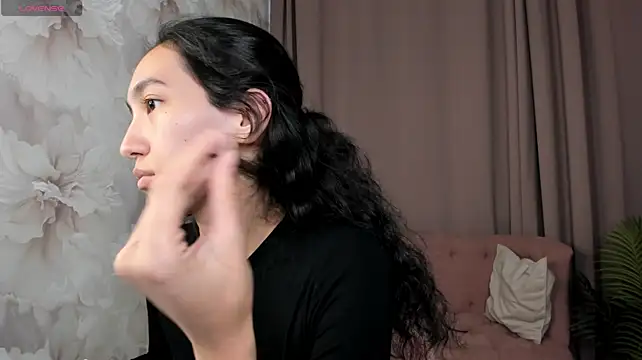 Chat XXX en directo de FlirtyAura