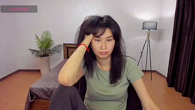 SheilaRare Adlı Modelin Canlı XXX Sohbeti