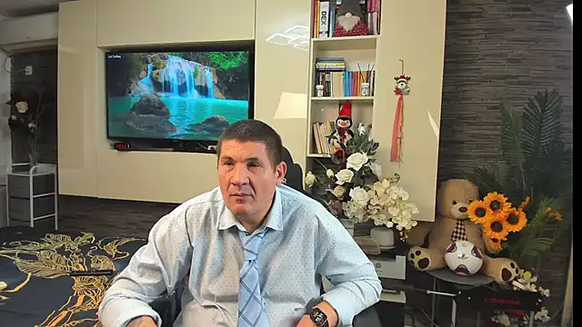 SpartacusDaddy48 XXX чат на живо