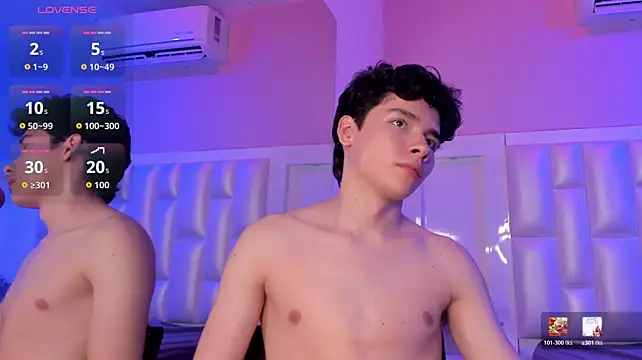 XXX chat uživo modela MaxxieRay