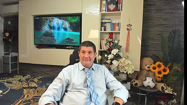 SpartacusDaddy48 Chat XXX live