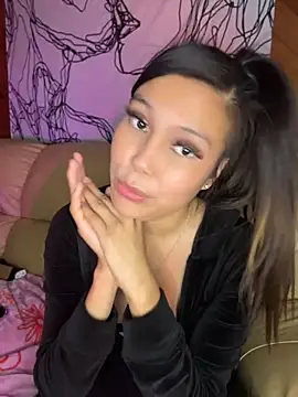 lillytiller's Live XXX Chat