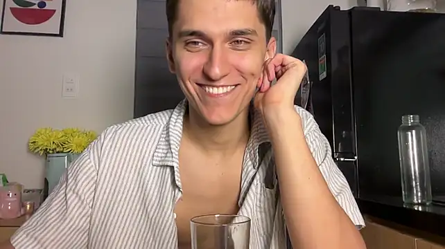 Adrian_Coles Chat XXX in diretta