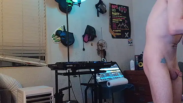 XXX chat uživo modela pyrowuff