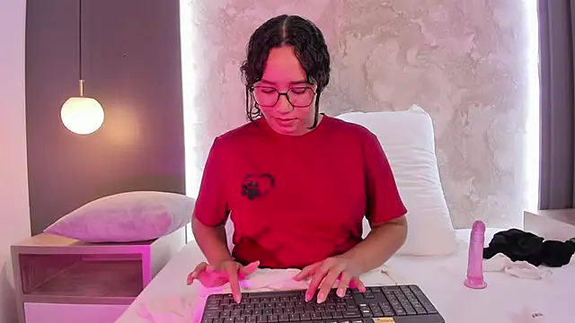 alysson_moon_'s Live XXX Chat