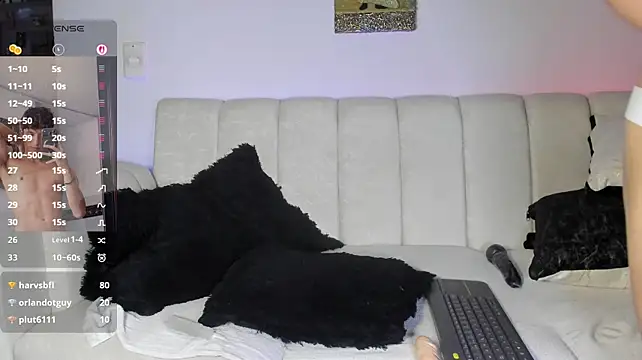 mhatias_'s Live XXX Chat