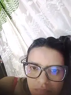 Chat XXX ao vivo de selena_foxy