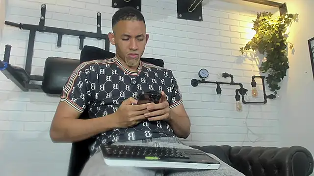 Chat XXX Live B_Wild