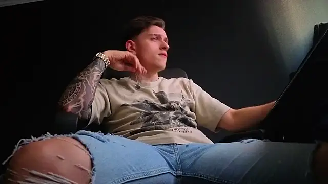 FelixStarkk's Live XXX Chat