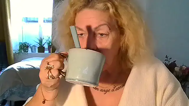 belgianshantie's Live XXX Chat
