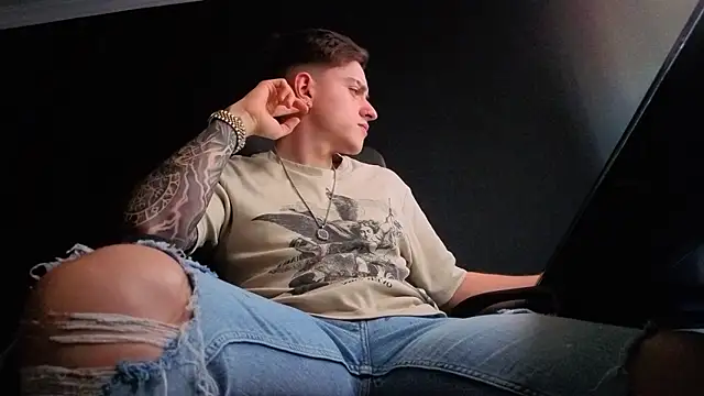 Chat XXX ao vivo de FelixStarkk
