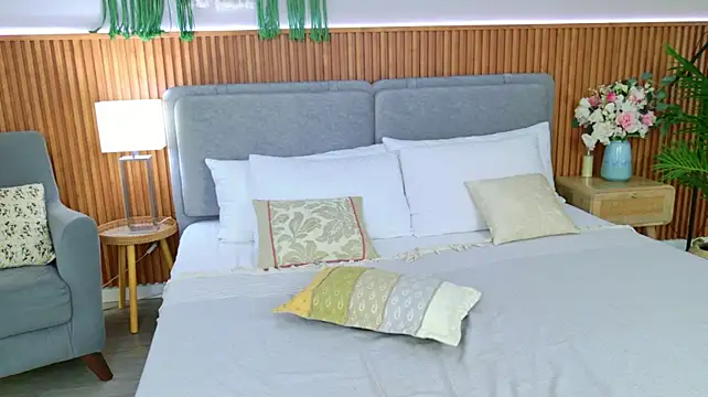 Lili_Lohan 现场XXX聊天