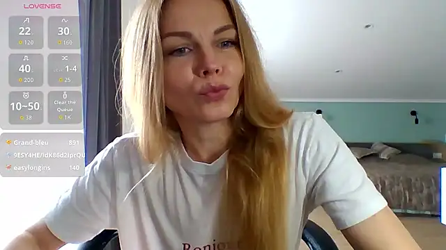 Tina5394 Adlı Modelin Canlı XXX Sohbeti